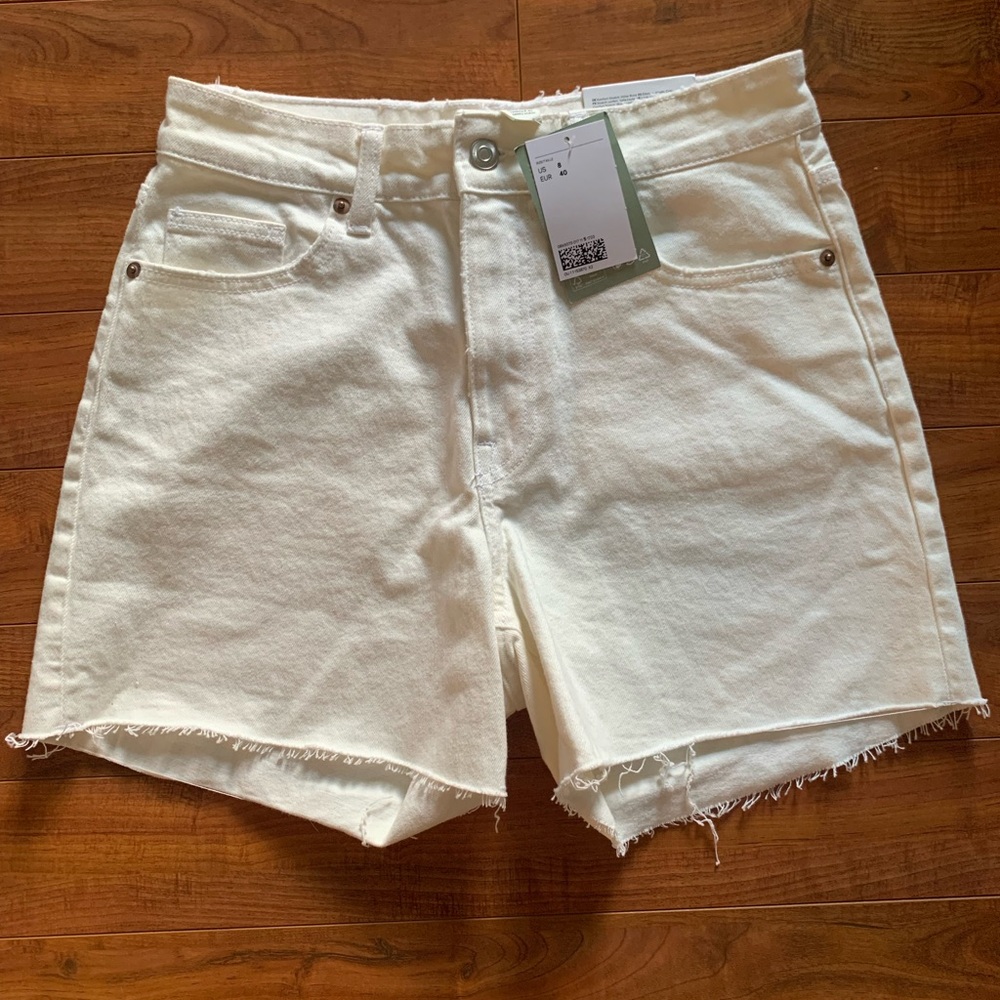 H&M Women's White Raw Hem Denim Shorts
